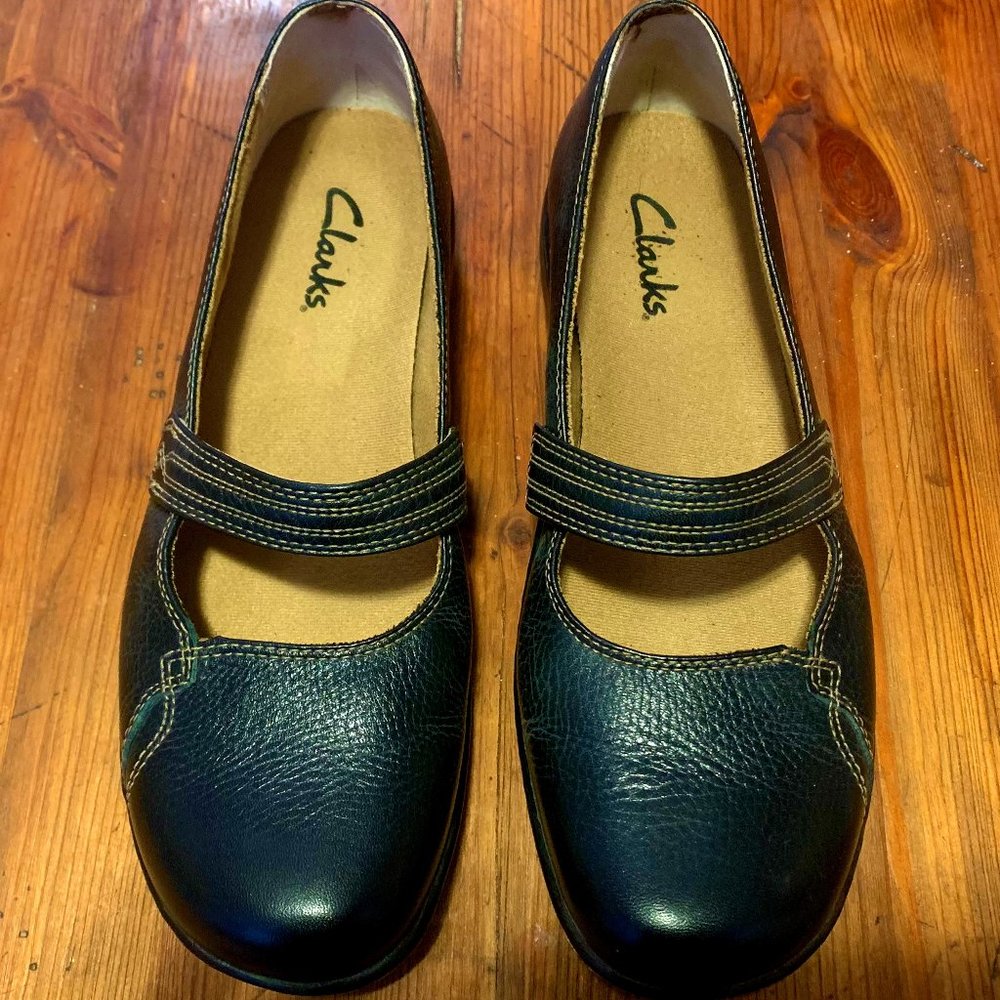 CLARK'S MARY JANE SHOES 7.5 BLACK PEBBLE LEATHER - Worn Once 7 ½ Mary Janes